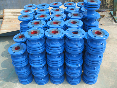 發往廈門的鑄鐵（tiě）伸縮器