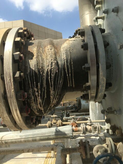 安裝正確的情況下橡膠接頭（tóu）為什麽會（huì）開裂