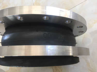 購買橡膠接頭從哪幾點入手